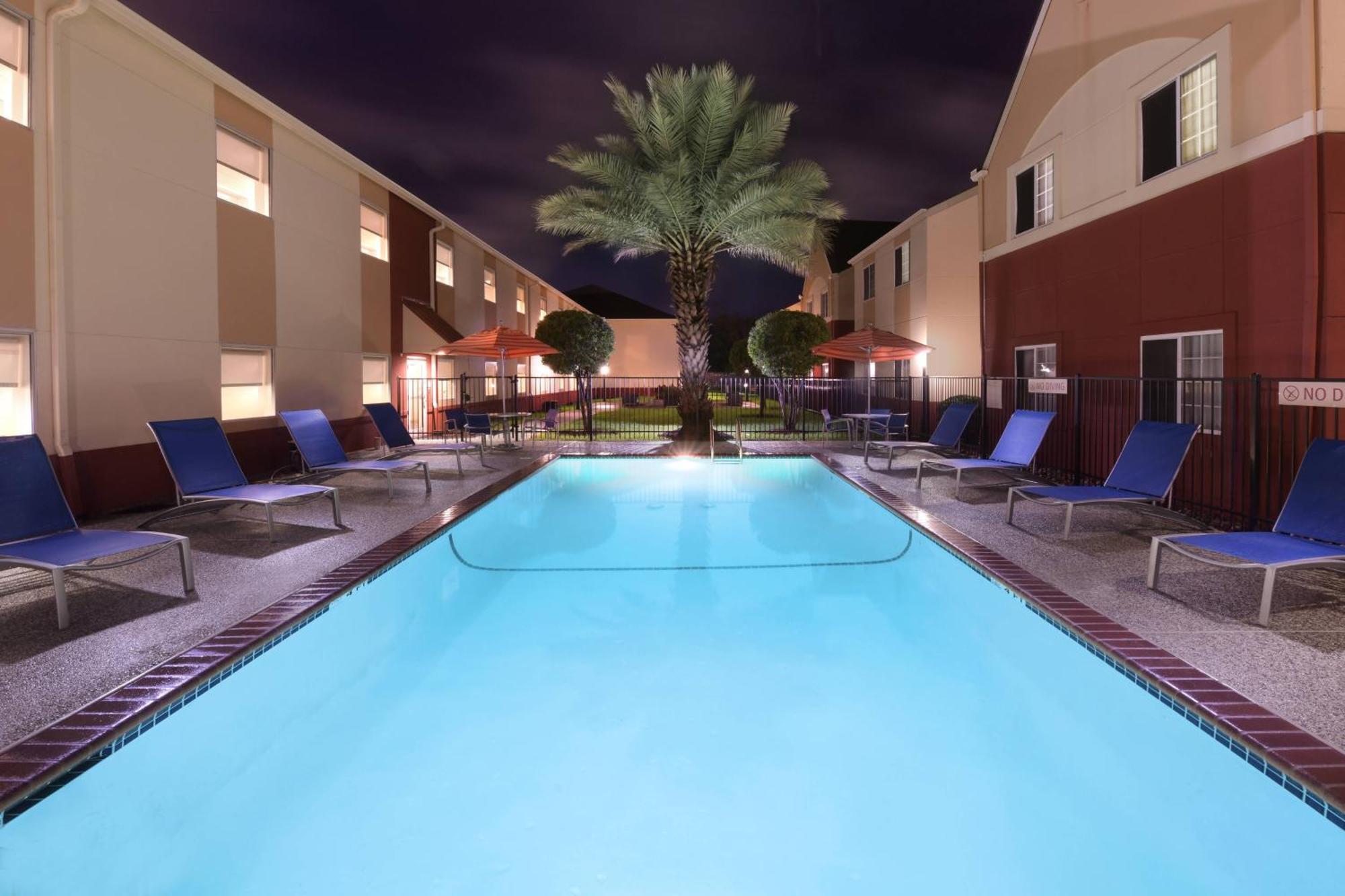 Towneplace Suites By Marriott Lake Jackson Clute Dış mekan fotoğraf