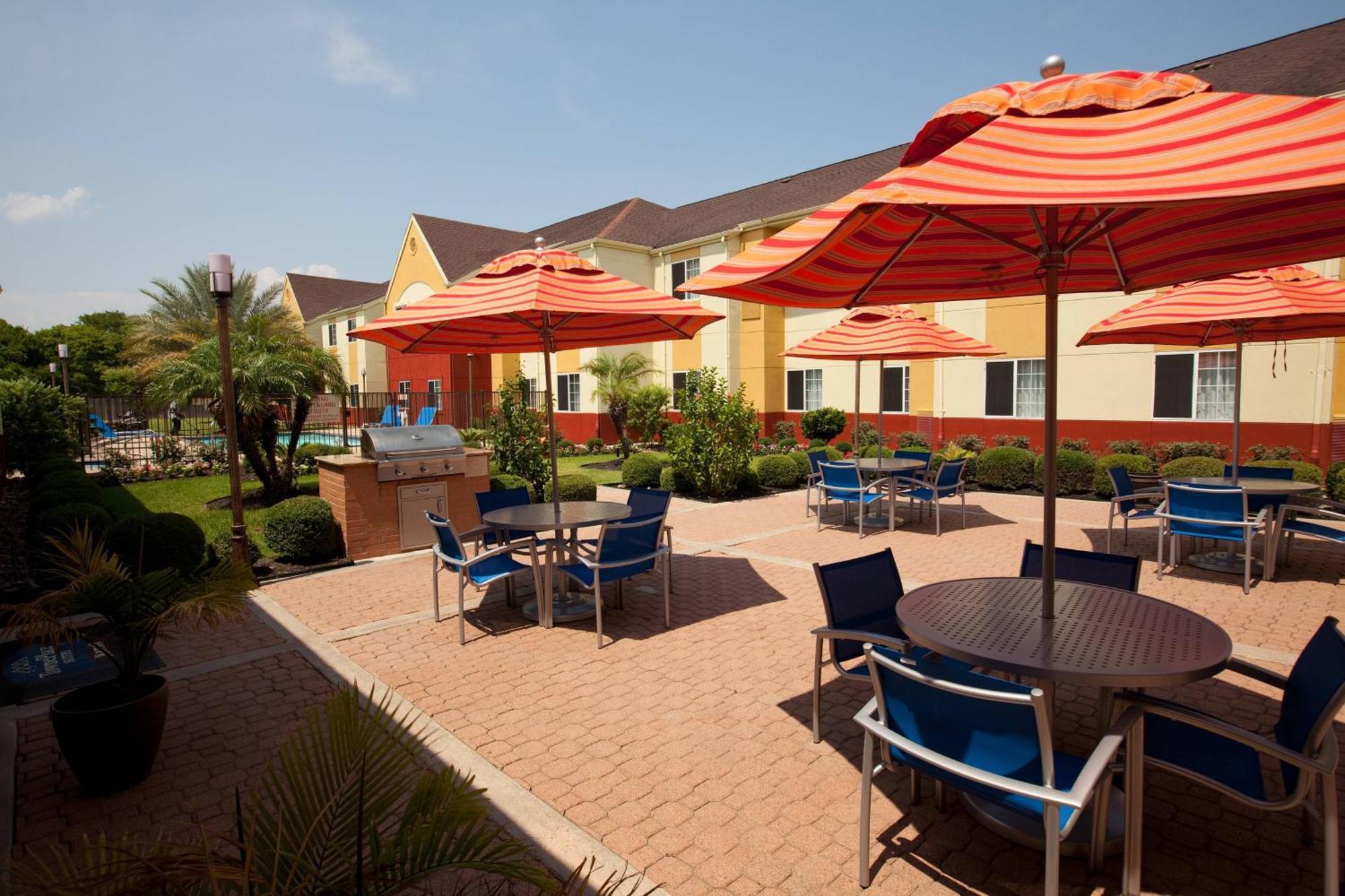 Towneplace Suites By Marriott Lake Jackson Clute Dış mekan fotoğraf